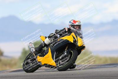 media/Nov-16-2025-Race Pace (Sun) [[8c5fa54630]]/Non Verified Riders (1st 20 Minutes)/7-Turn 9 Entry (210pm)/